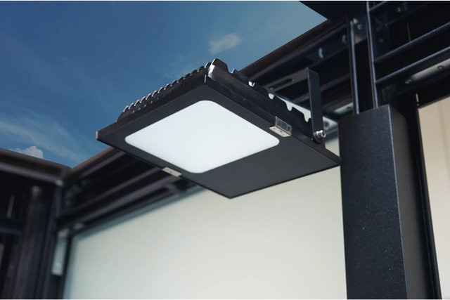 SunElements Pflanzenlampe LED 50 Watt Vollspektrum 2er Set in Schwarz für SunGarden - Bild 1