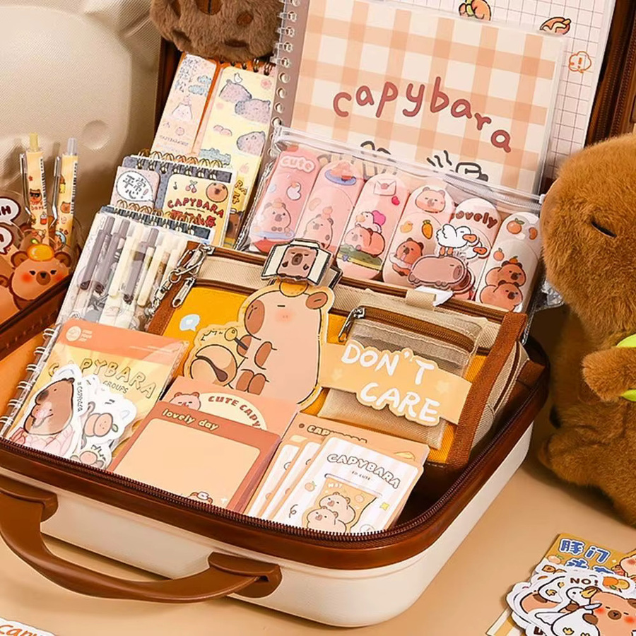 Capybara Briefpapier-Set und Federmäppchen als Geschenkbox für den Schulanfang in Mehrfarbig - Bild 3