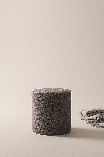 Jotex Pouf LEIDEN in Grau aus Bouclé mit Holzrahmen, Durchmesser: 40 cm, Höhe: 44 cm - Bild 1