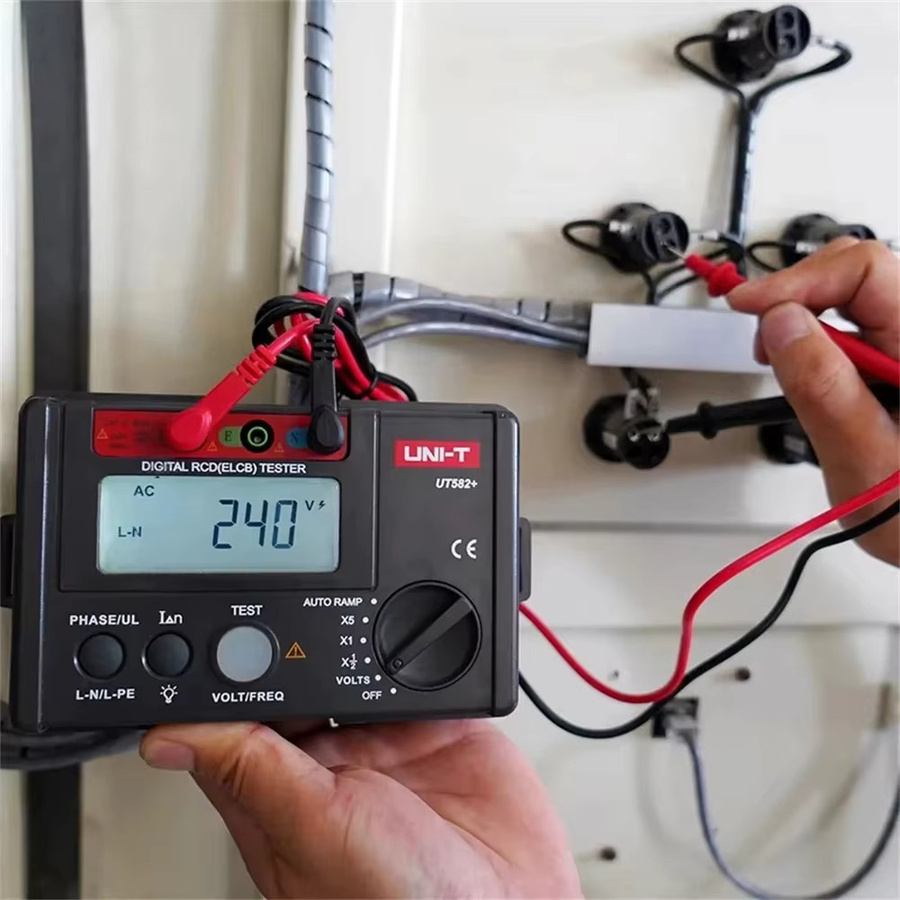 UNI-T UT582+ Digitaler RCD ELCB Tester mit AUTO RAMP Funktion und Fehlbedienungssummer in Schwarz - Bild 2