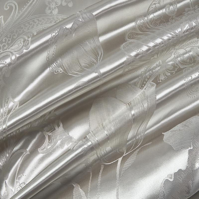 3-teiliges Bettwäsche-Set von Bin Chi Textiles mit Jacquard-Webung und floralem Design in Rot, bestehend aus einem Bettbezug und zwei Kissenbezügen, B/H: 150 x 200 cm - Bild 2