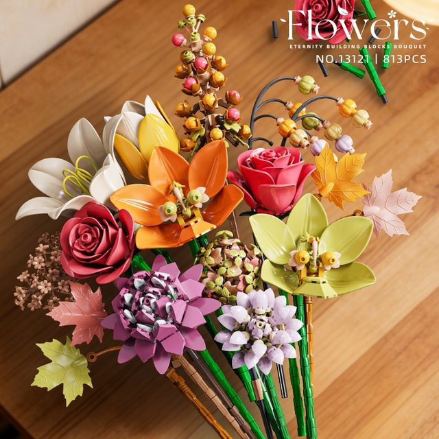 Yaafun Rosenstrauß Bausatz mit 813 Teilen, DIY Blumen-Bausteine in Multicolor als kreative Schreibtischdekoration - Bild 1