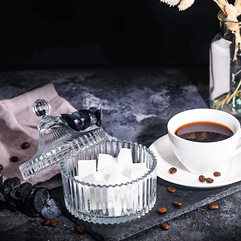Aixiangru Kristallglas Zuckerdose mit Deckel in Transparent als kreativer Behälter für Süßigkeiten und Obst oder als Schmuckbox - Bild 2