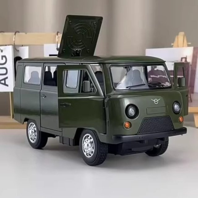 RMZ city UAZ Traveler Automodell, Maßstab 1:18, Metall, Licht und Sound - Bild 1