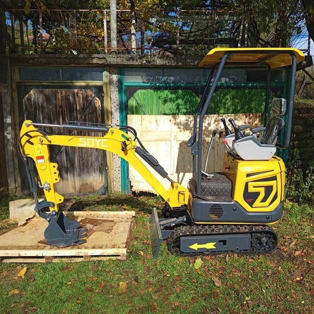 EACHAN Minibagger 1,2 Tonnen kleiner Raupenbagger mit Daumen in Gelb - Bild 1