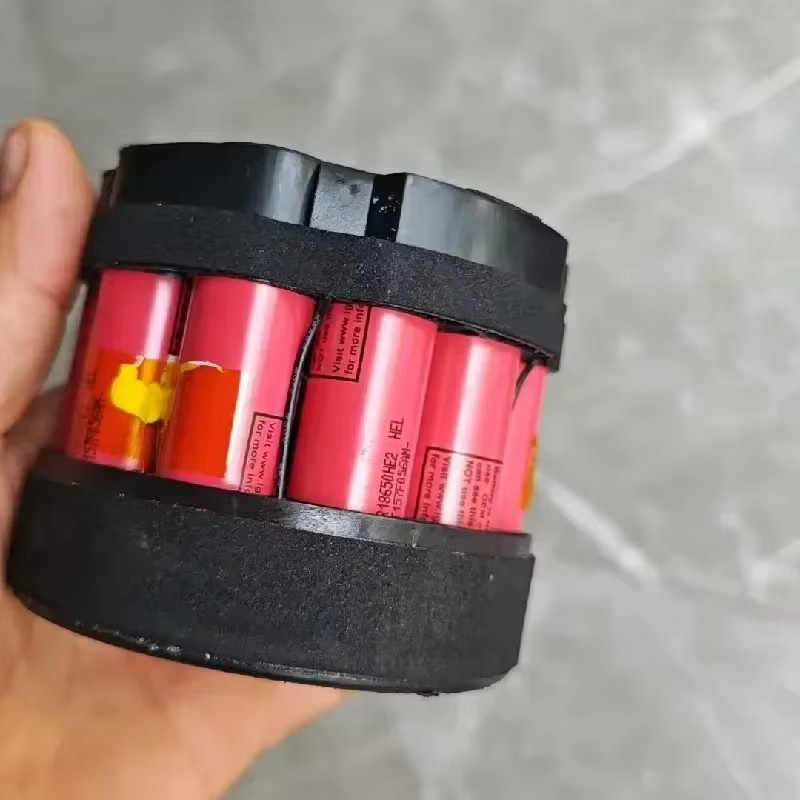 Roidmi Ersatzakku für Staubsauger mit 2500 mAh in Rot - Bild 3