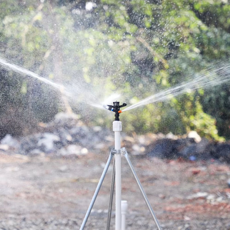 Vibratite Rocker Sprinkler Automatische rotierende Sprühdüse für die Rasenbewässerung in Schwarz - Bild 3