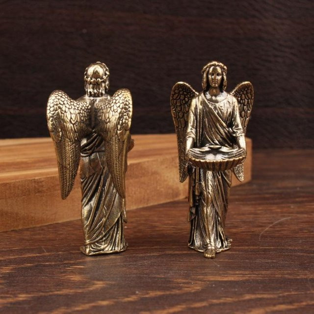Sommer6 Engelstatue aus Messing in Gold als Tischdekoration und kreatives Kunsthandwerk - Bild 1
