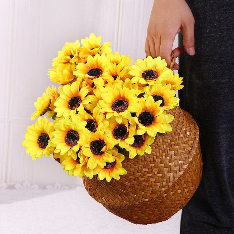 Künstlicher Sonnenblumenstrauß in Gelb mit 7 Köpfen für Hochzeiten und Heimdekoration im Landhausstil - Bild 1