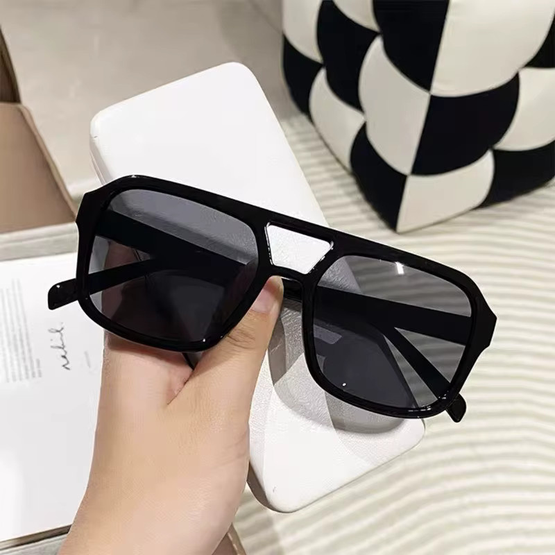 Unisex Sonnenbrille, quadratisch, Vollrand, Kunststoff, schwarz - Bild 4
