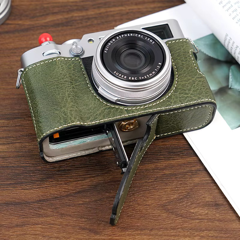 Fujifilm X100VI Kamera-Halbhülle aus Kunstleder in Schwarz inklusive Schultergurt und Kameraschutz-Grundplatte - Bild 2
