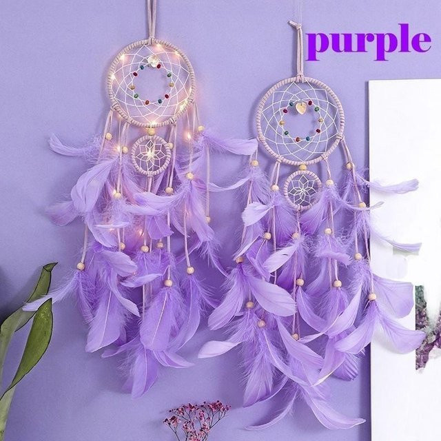 HMM Traumfänger mit LED-Handwerksbeleuchtung und Wolf-Motiv in Violett als romantische Boho-Hängedekoration für das Schlafzimmer oder Mädchenzimmer - Bild 1