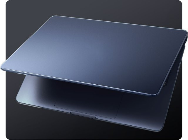 EooCoo Ultradünne Schutzhülle für MacBook Air 13,6 Zoll M4 M3 M2 in Silber mit matter Textur und fingerabdruckbeständiger Hartschale - Bild 1