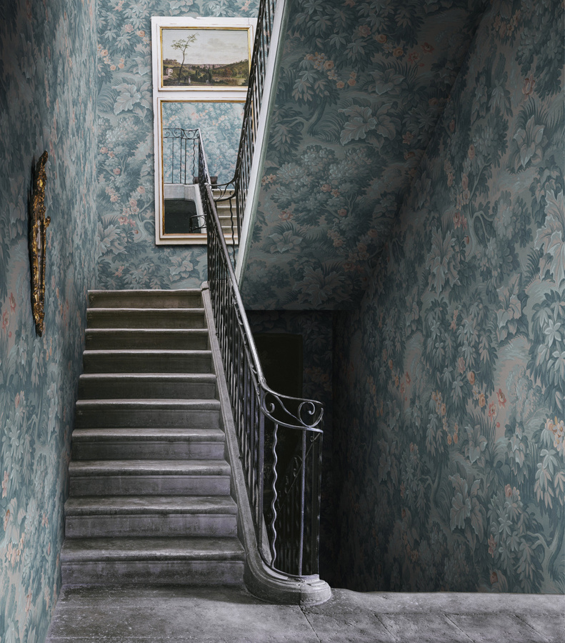 Rebel Walls Mural The Path Wandtattoo in Hellblau mit Natur- und Floral-Motiven im Vintage-Stil - Bild 1