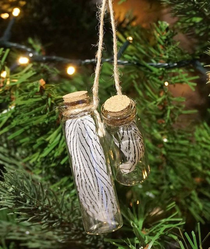 2er Set Christbaumschmuck aus Glas als Flaschenpost mit Feder und Korken in Transparent, Hängeornament für Weihnachten - Bild 1