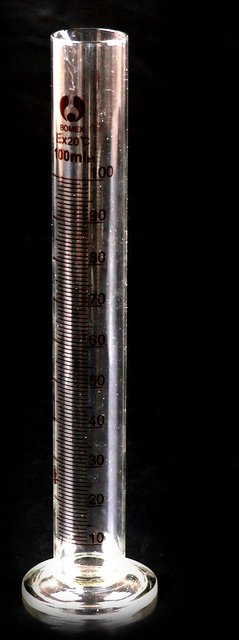 Professioneller Labor-Messzylinder aus Glas mit metrischer Skala, 100 ml, transparent - Bild 1