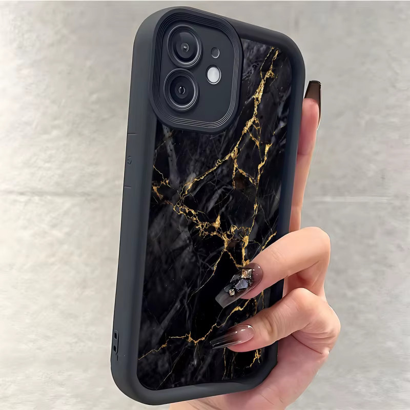 Schutzhülle mit goldenem Rissmuster für dein Apple iPhone in den Farben Gold und Schwarz - Bild 3