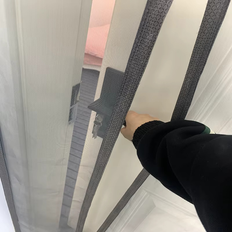 Graues magnetisches Moskitonetz als maßgeschneiderter Vorhang mit automatischem Schließmechanismus für Tür und Schlafzimmer - Bild 4