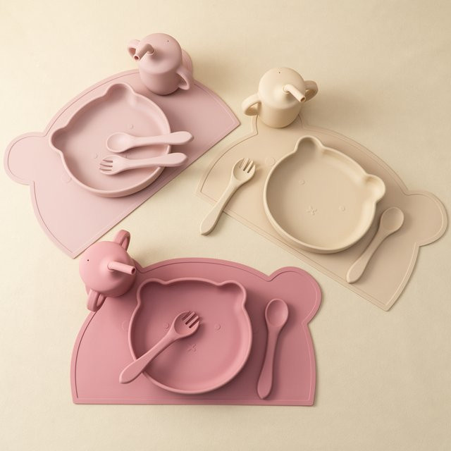 5-teiliges Baby Silikon Geschirr Set in Pink mit Tischset, Löffel, Gabel, Teller und Sippy Cup zur Fütterung und Ausbildung - Bild 1
