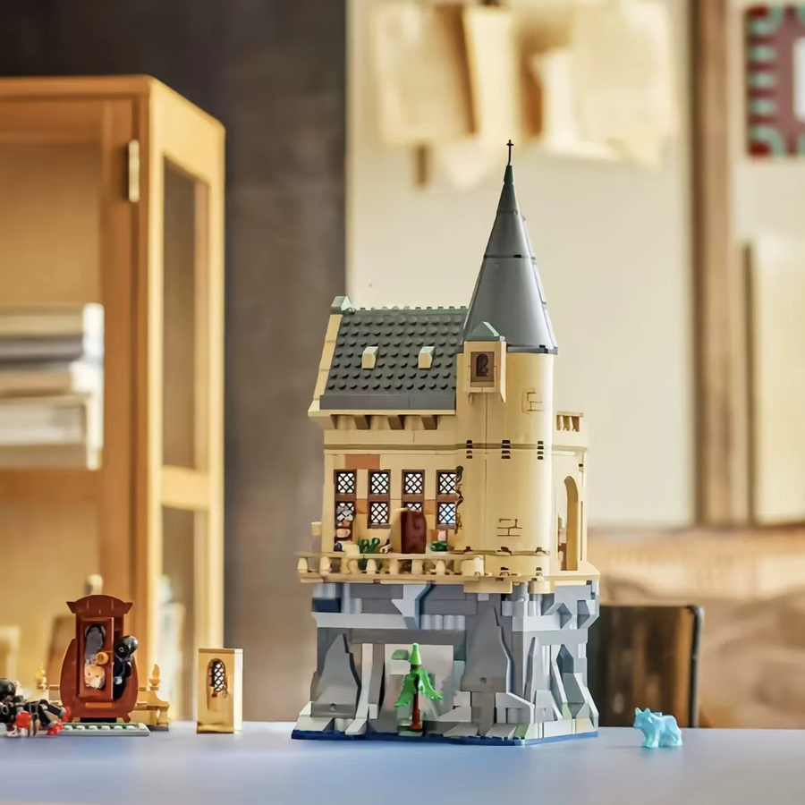 Hot Toys Harry Potter Zauberwelt Schloss Schule Krankenhaus, Baustein-Puzzle, 907 Teile, ab 14 Jahre - Bild 2