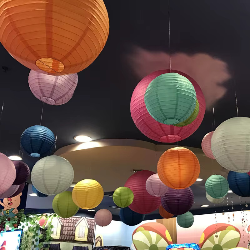 Merylover Runde Papier Laternen mit Planeten- und Sternenhimmel-Motiv in Beige Gelb für Kindergeburtstage, Partys und Festivals - Bild 3