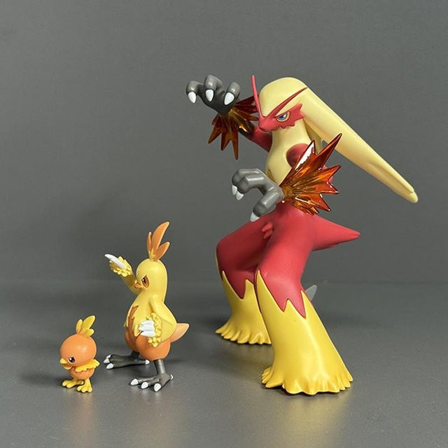 Pokemon Blaziken Evolutionsgruppe, Aktivitätsfiguren, ab 14 Jahre - Bild 1