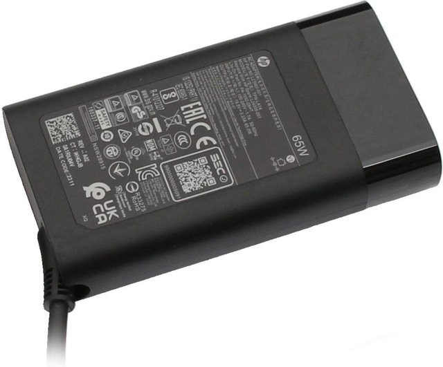 HP 65W AC Adapter in Schwarz mit Barrel-Plug (L23960-004) - Bild 1