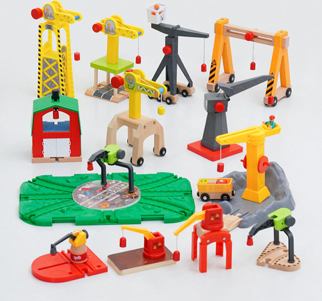 BRIO Turmkran, Zuggleis-Zubehör aus Holz, Thomas - Bild 1