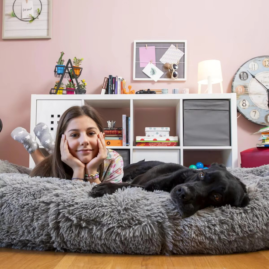 Ergonomisches Hundebett für Menschen XXL von InnovaGoods in Grau mit abnehmbarem Bezug und rutschfester Unterseite, B/T/H: 190 x 140 x 25 cm - Bild 6