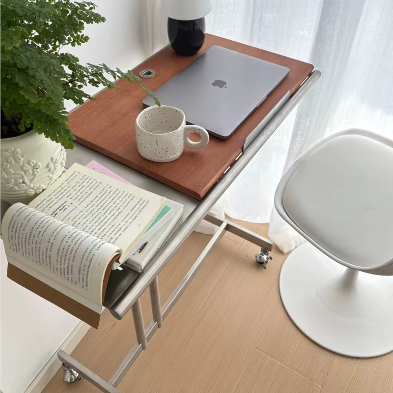 UOSU MOMO Mittelalterlicher Aufbewahrungswagen aus Massivholz und Edelstahl, Beistelltisch und Musiknotenhalter für das Wohnzimmer, Braun/Rot Matt - Bild 1
