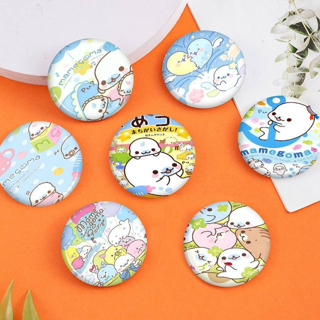 Brosche Mamegoma Cartoon, 58 mm - Bild 1
