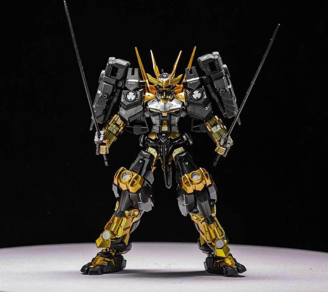 Bandai HG 1/144 Black Sengoku Astray King Four Swords & Double Sheath, Robotermodell-Bausatz, Schwarz - Bild 1