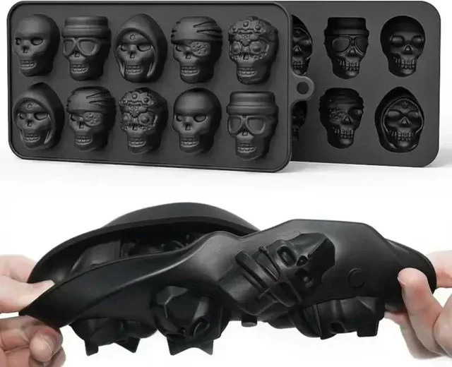 DUTRIEUX Totenkopf-Eiswürfelform 10er-Set aus Silikon in Schwarz für Whiskey, Cocktails und Schokolade - Bild 1