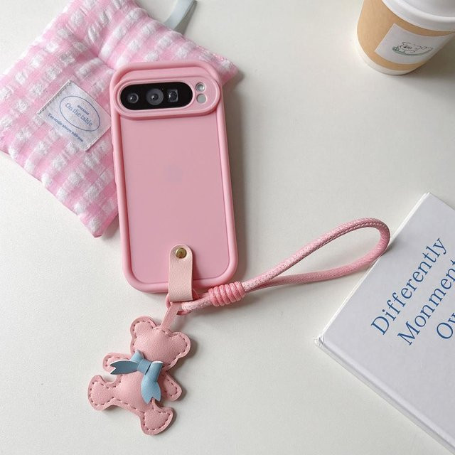 Google Pixel Handyhülle mit niedlicher Bär Handgelenkschlaufe und Lanyard aus weichem TPU in Pink für Pixel 9 Pro XL 9 Pro 9 8a 8 7 Pro 7a - Bild 1