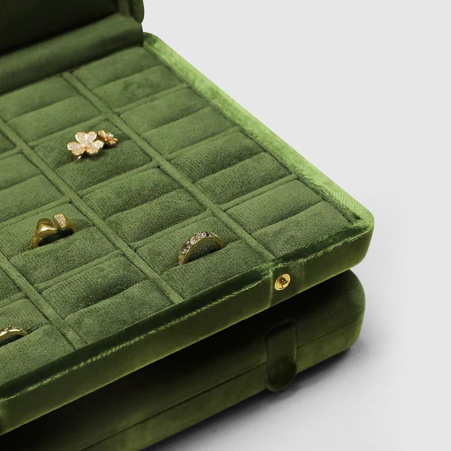 Yinbeini Schmuckaufbewahrungsbox aus Samt in Beige für Ringe, Ohrringe und Anhänger XB006 - Bild 2
