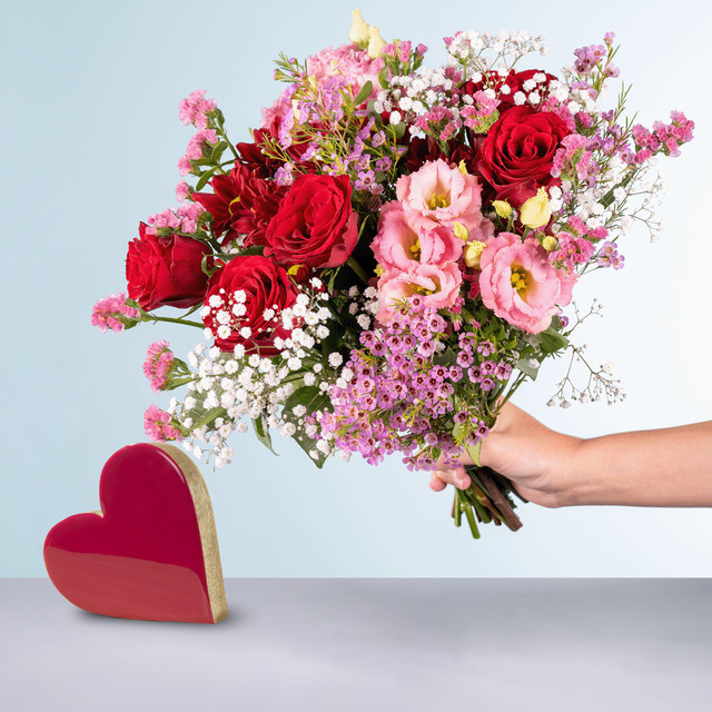 Blume2000 Bouquet mit Holz-Dekoaufsteller Herz red pink mixed - Bild 1