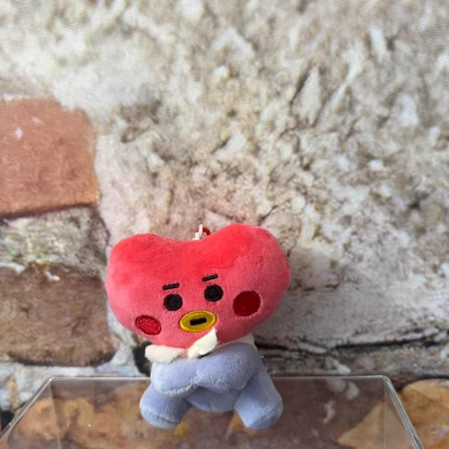 BT21 Sitzende Puppe Plüschpuppe, Rot, ab 14 Jahren - Bild 1