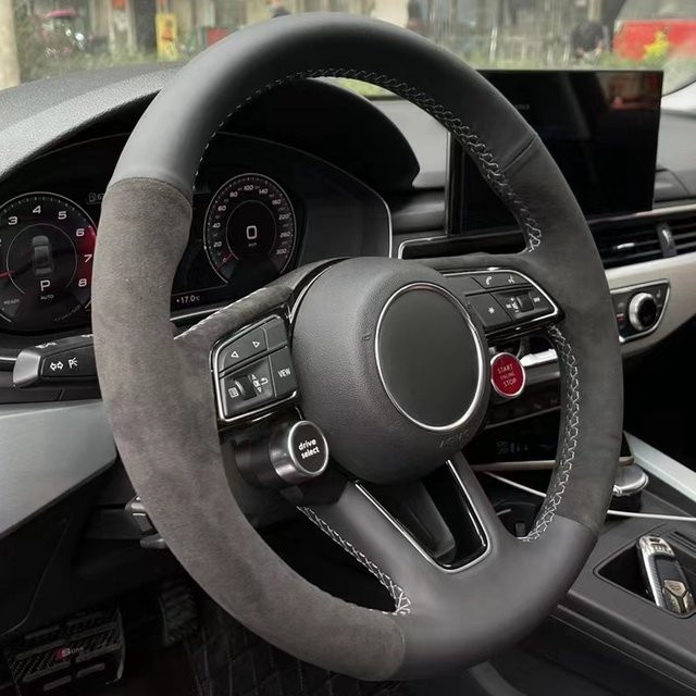 Lenkrad Abdeckung aus Wildleder und Leder für Audi A3 A4 A5 A6 A7 S3 S7 S8 R8 Q2 Q3 Q5 Q7 Q8 SQ5 TT RS3 RS6 von HKOADE - Bild 1
