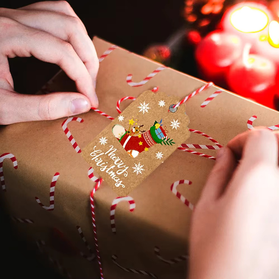 Runtow 50 Stück Weihnachts-Themenetiketten aus Papier in Mehrfarbig für Weihnachtsdekoration und Neujahrsornamente - Bild 5