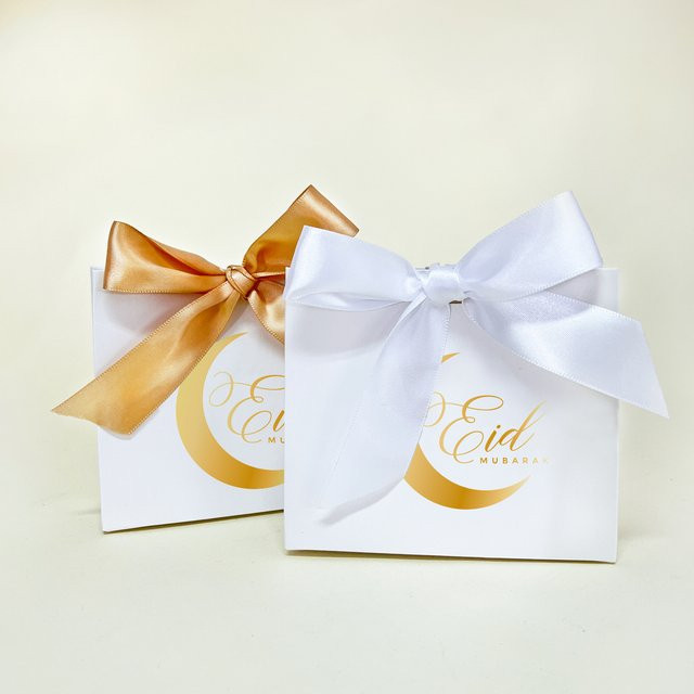 10 Stück Eid Mubarak Süßigkeitentüten in Weiß mit Mond und Schloss Folienprägung und Schleifenverpackung für deine Ramadan Party - Bild 1