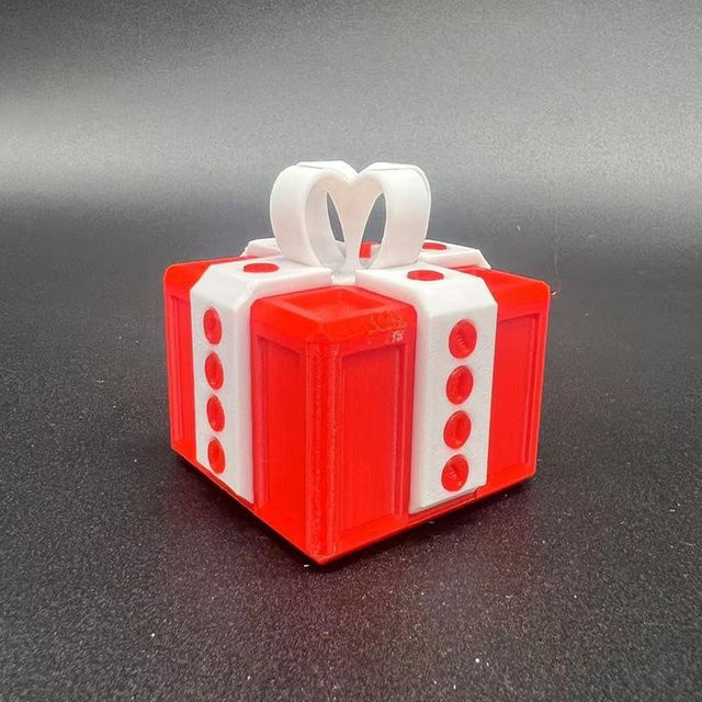 Golden Childhood Scherzbox mit Schrauben in Rot, 3D-gedruckte Geschenkbox für Geldkarten als Streichgeschenk - Bild 1