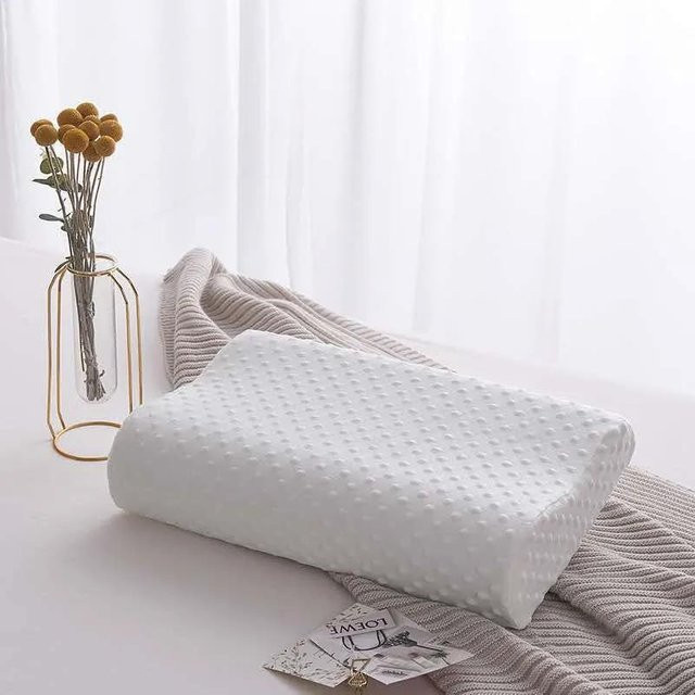 Orthopädisches Memory Foam Kissen von Yiran Bag in Weiß, höhenverstellbares Seitenschläferkissen zur Linderung von Nacken- und Schulterschmerzen, B/T/H: 50 x 30 x 1 cm - Bild 1