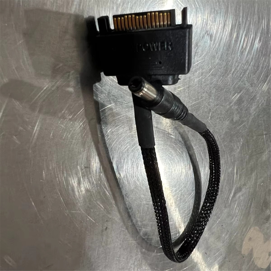 B03B-Power SATA auf DC 5,5 mm x 2,1 mm Adapterkabel, Stromversorgungskonverter mit 12 V Ausgang, Schwarz - Bild 5