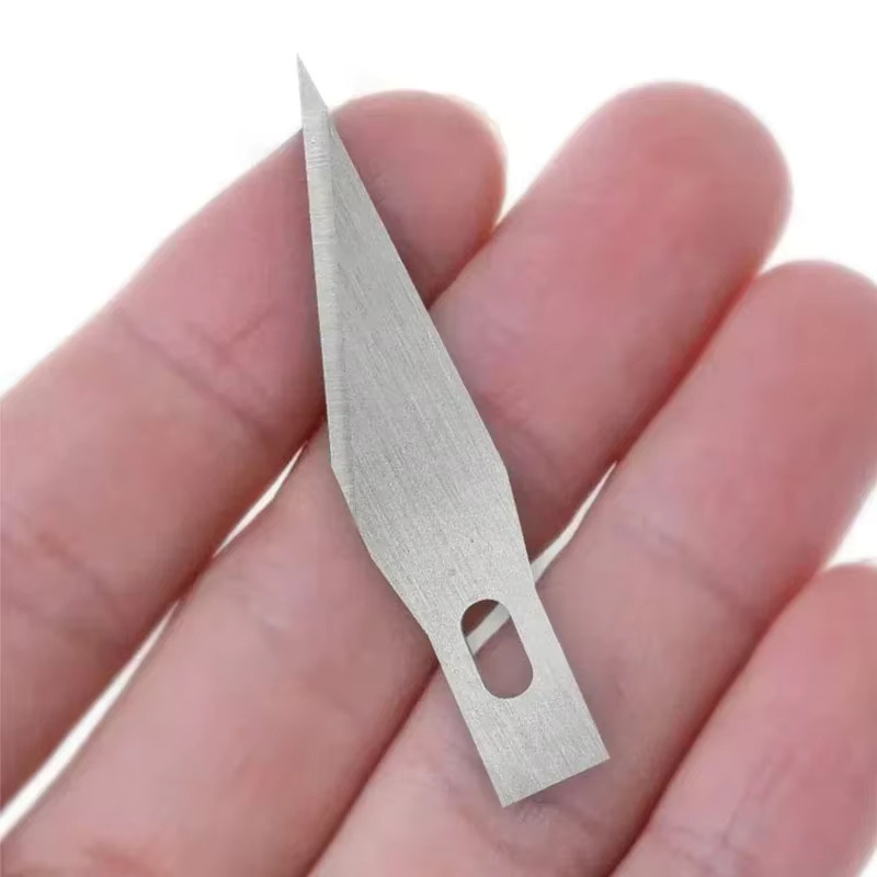 100 Stück Skalpell Klingen Typ 11 aus Edelstahl in Silber für Bastelarbeiten und Holzschnitzerei - Bild 2