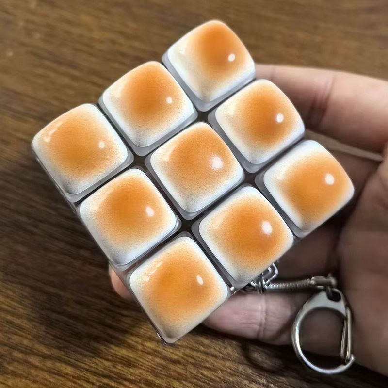 Bandai Schlüsselanhänger mit Licht, Karamell-Brot-Tastatur, Unisex - Bild 2