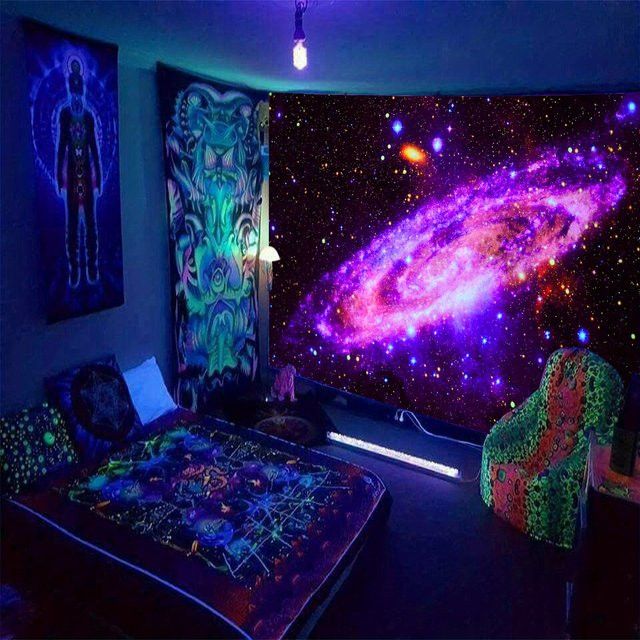 VIKAMA Illusion Galaxy Wandteppich mit Nebula und Planet Design für dein Wohnzimmer oder Gaming-Zimmer - Bild 1