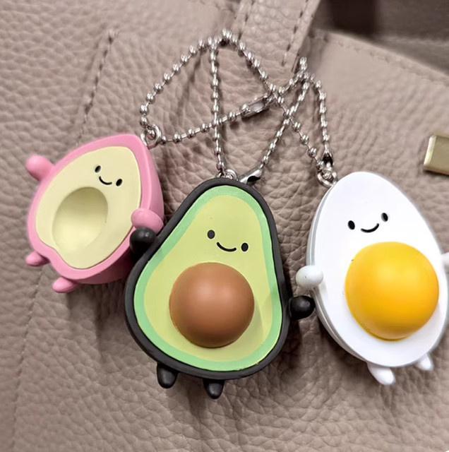 Bandai Avocado-Kirsch-Charm, Lebensmittel-Schlüsselanhänger, 2-teiliges Set - Bild 1