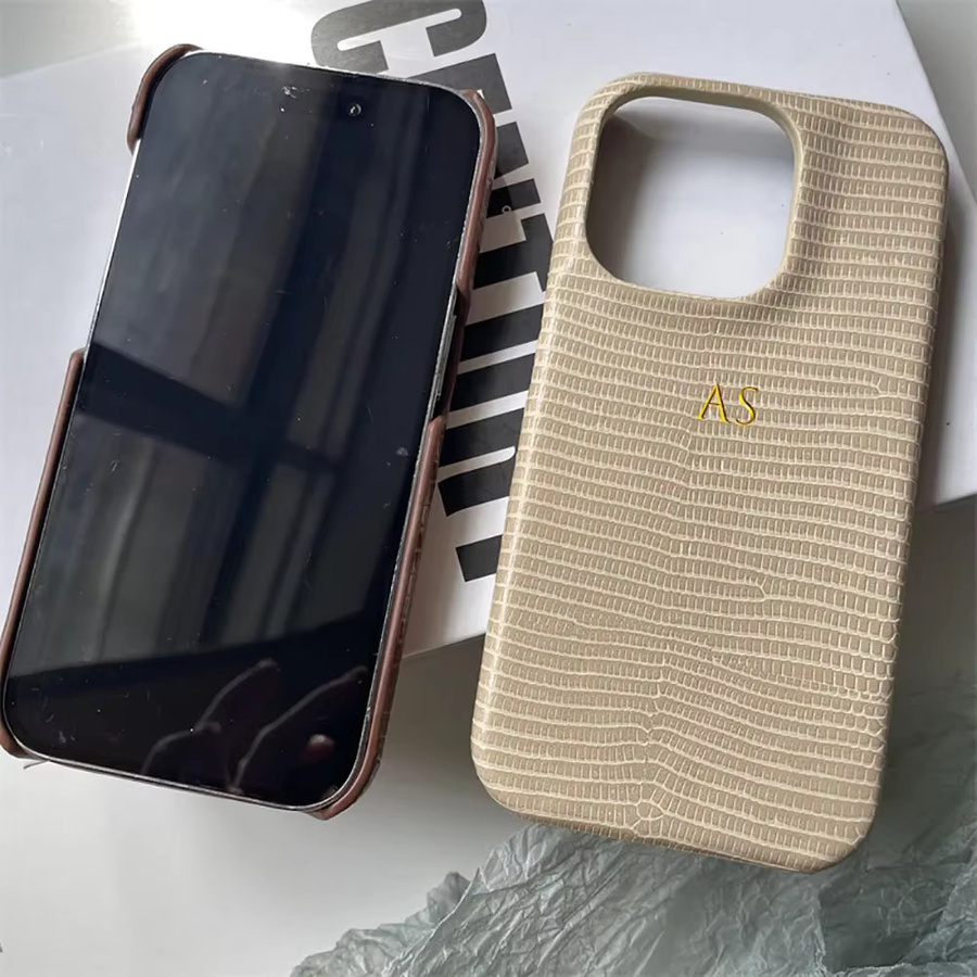 YLUOYI Luxus Lederhülle mit personalisierten Gold-Initialen und Eidechsen-Prägung für iPhone 17 Pro Max 16 Pro 15 14 13 Pro Max, Farbe: Grün/Gold - Bild 3