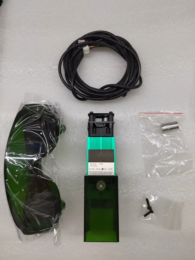 Lasermodul mit Schutzbrille für CNC-Fräsmaschinen, 450 nm Wellenlänge, 12 V Laserkopf-Gravierwerkzeug mit optischer Leistung von 40 W / 15 W / 3,5 W zur Metallbearbeitung - Bild 2