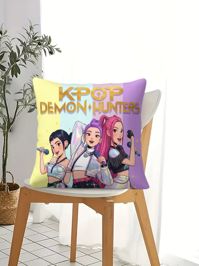 Hasbro Kpop Dekokissen mit Anime-Girl-Group-Aufdruck, quadratisches Zierkissen in Multicolour für Sofa und Schlafzimmer - Bild 7